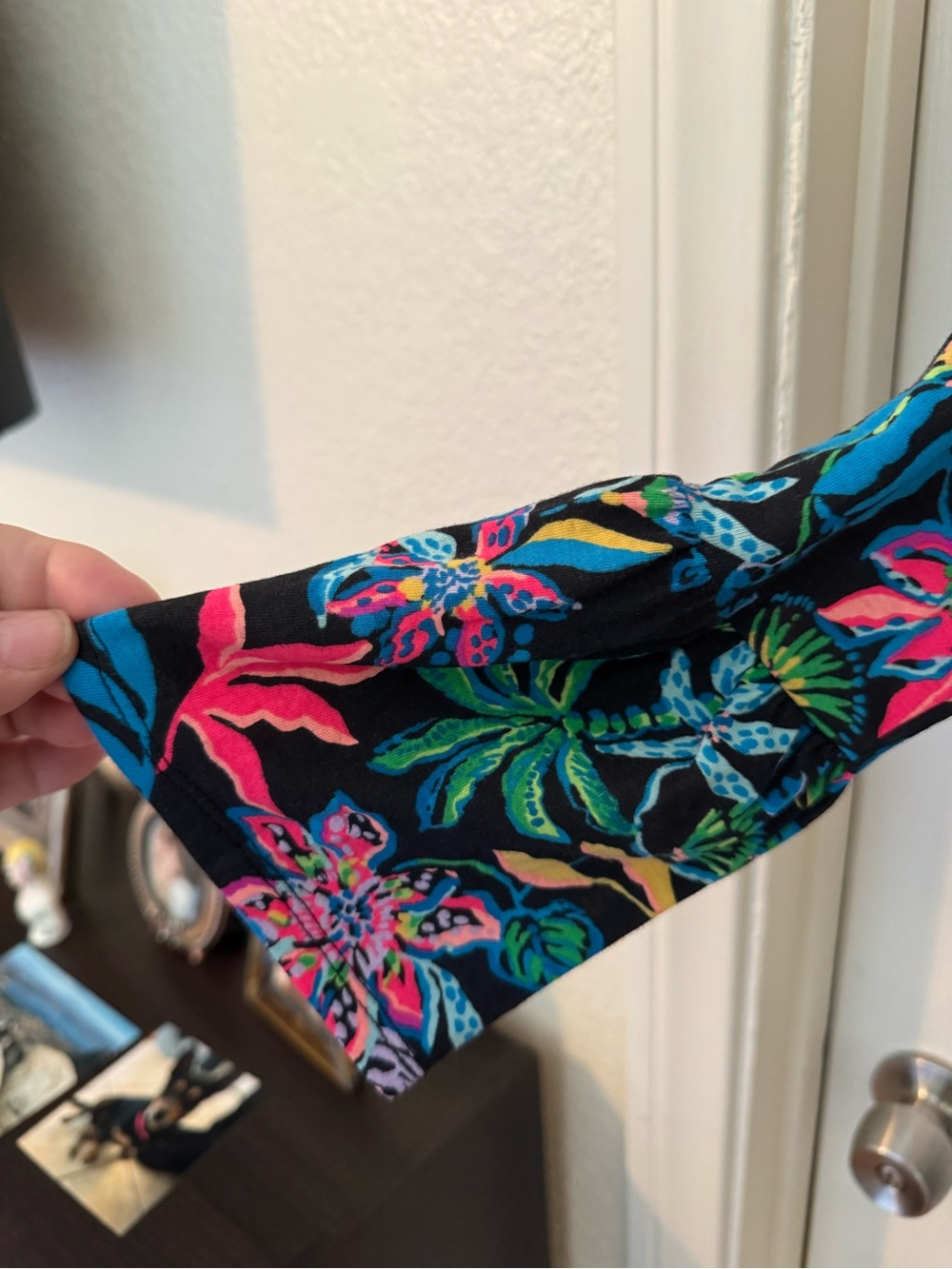 Lilly Pulitzer Black Tropical Floral Jersey Shift Dress Ruffle Cuffs (SZ XXS) - Picture 9 of 16